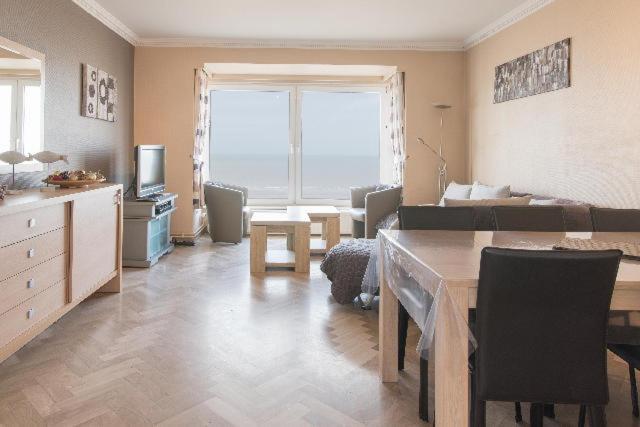 Toplocatie Middelkerke Frontal Sea View ภายนอก รูปภาพ