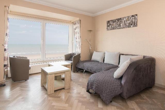 Toplocatie Middelkerke Frontal Sea View ภายนอก รูปภาพ